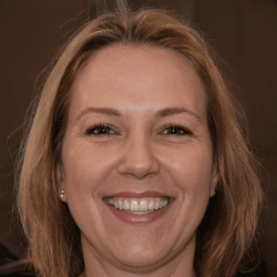 Julia López Saavedra